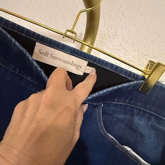 Soft Surroundings Dark Wash Blue Pull-On Jeggings - Picture 3 of 5